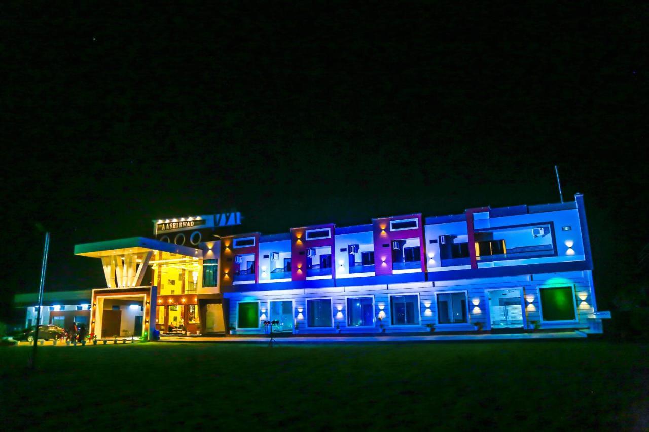 Aashirwad Hotels & Resort Shamgarh Luaran gambar