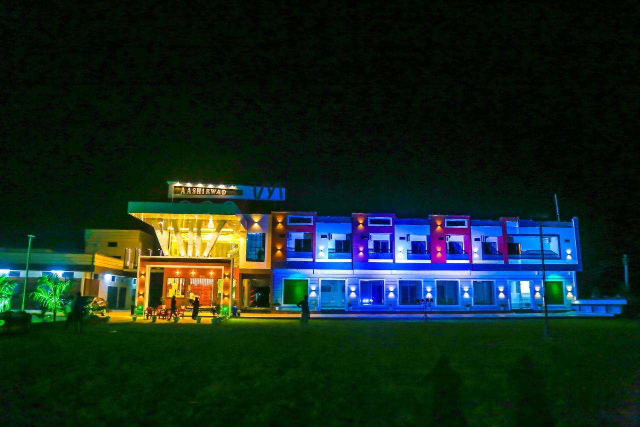 Aashirwad Hotels & Resort Shamgarh Luaran gambar