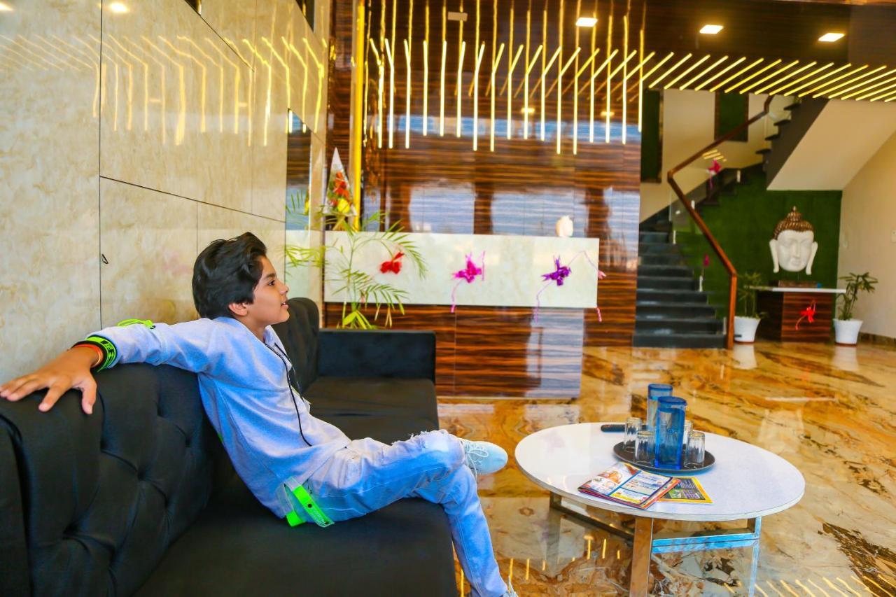 Aashirwad Hotels & Resort Shamgarh Luaran gambar