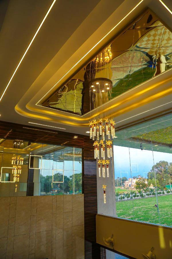 Aashirwad Hotels & Resort Shamgarh Luaran gambar